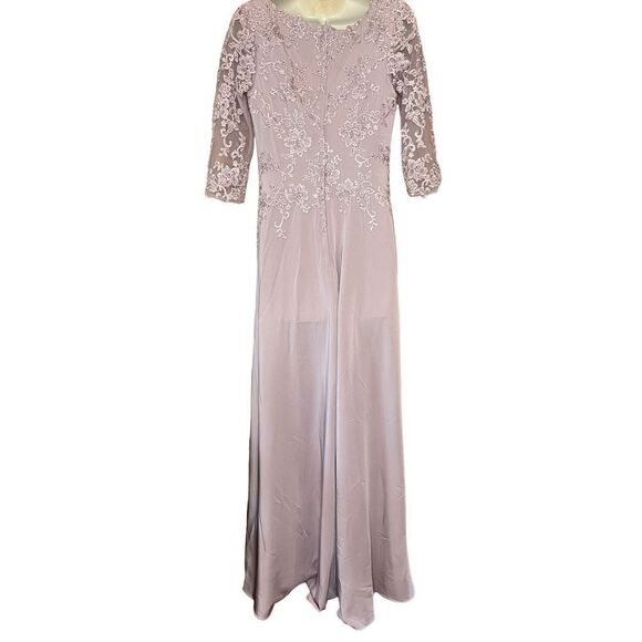 La Femme Jersey Gown with Boat Neckline and Lace Detailing in Light Mauve NWT Si - Picture 3 of 7